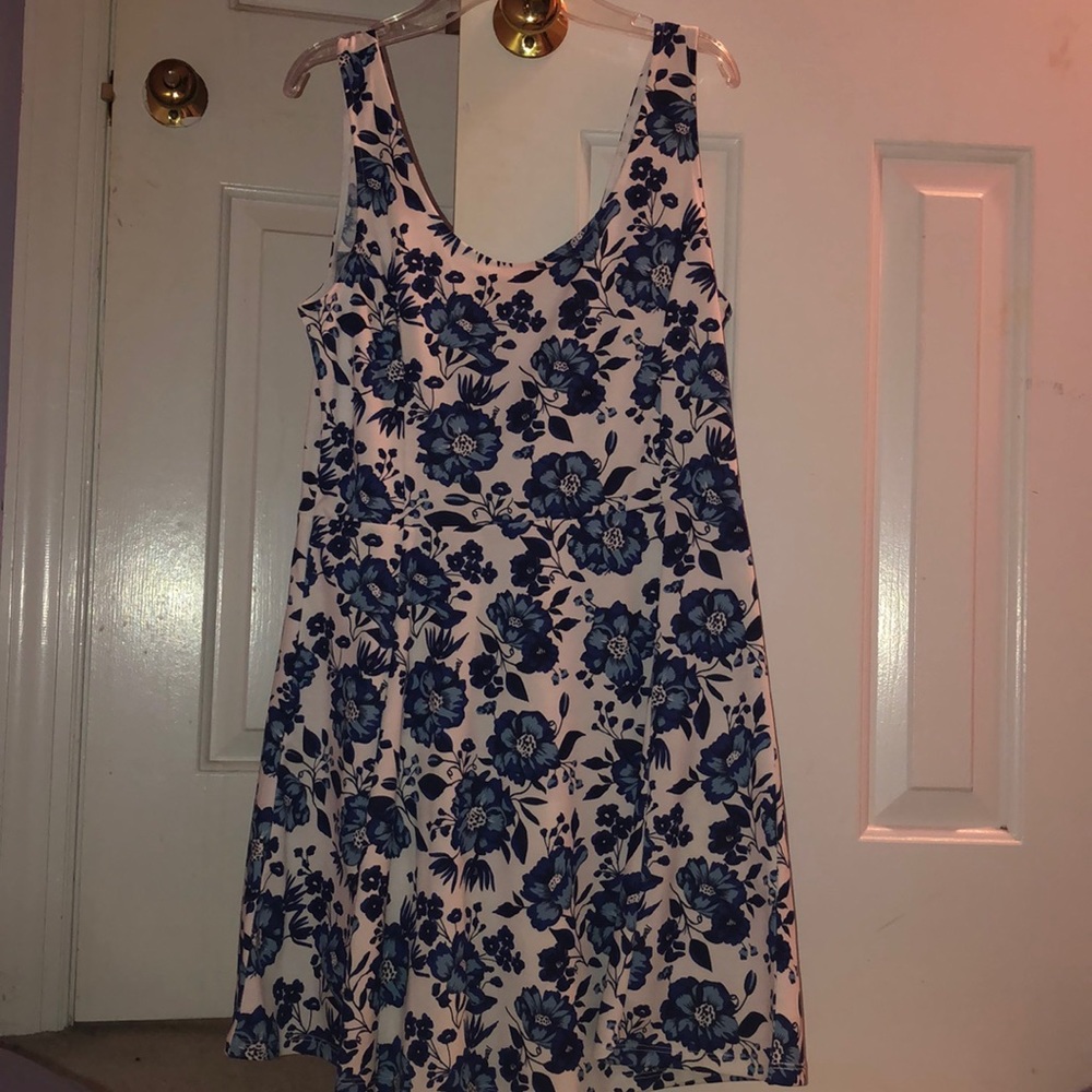 BEAUTIFUL FLORAL DRESS